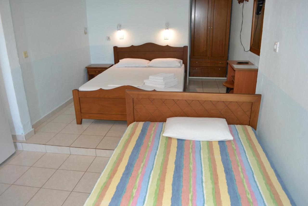 Nikos Rooms Kallithea Kallithea  ภายนอก รูปภาพ